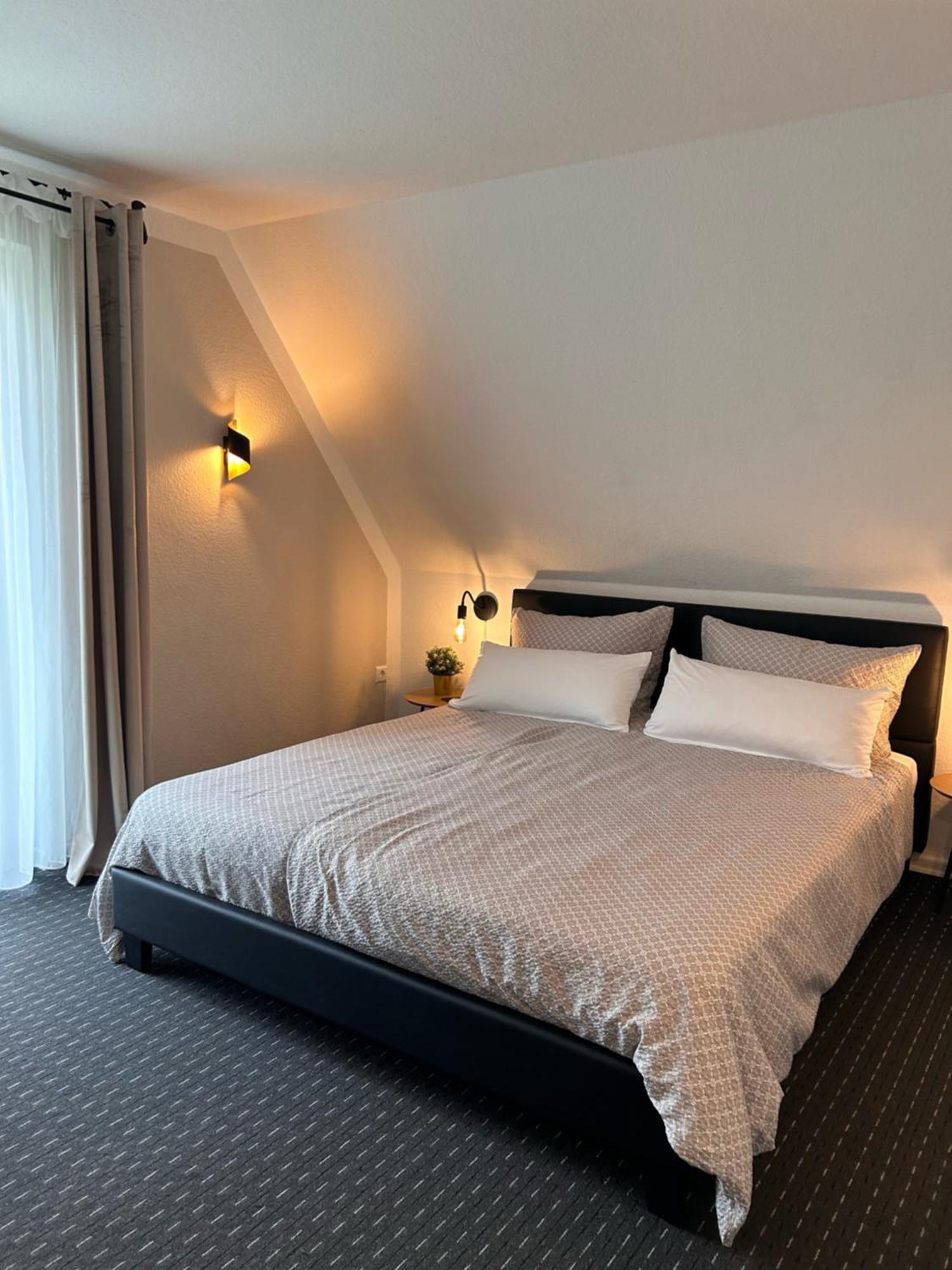 Haus Uebernachtenswert Cochem Mosel Екстер'єр фото