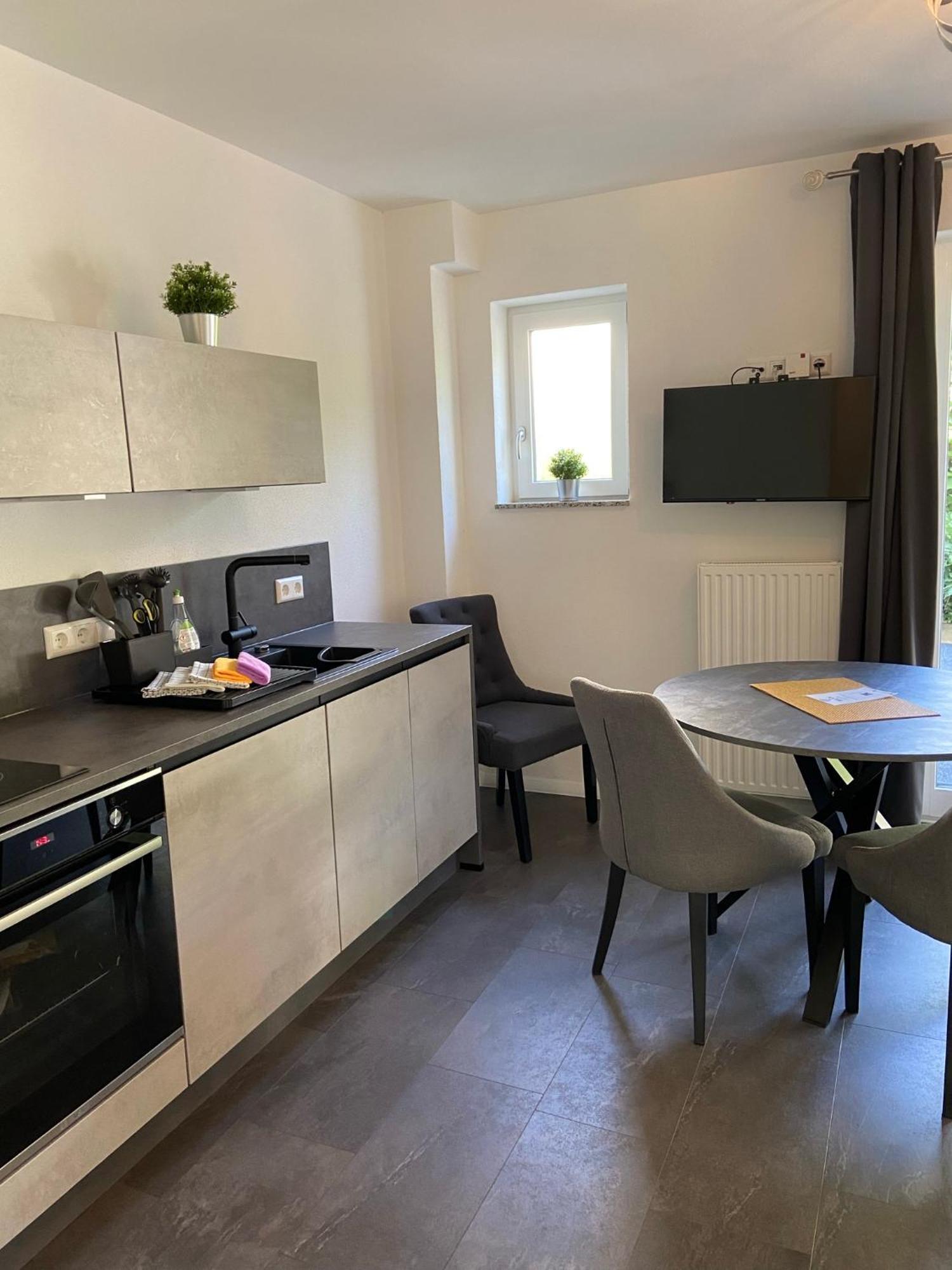 Haus Uebernachtenswert Cochem Mosel Екстер'єр фото