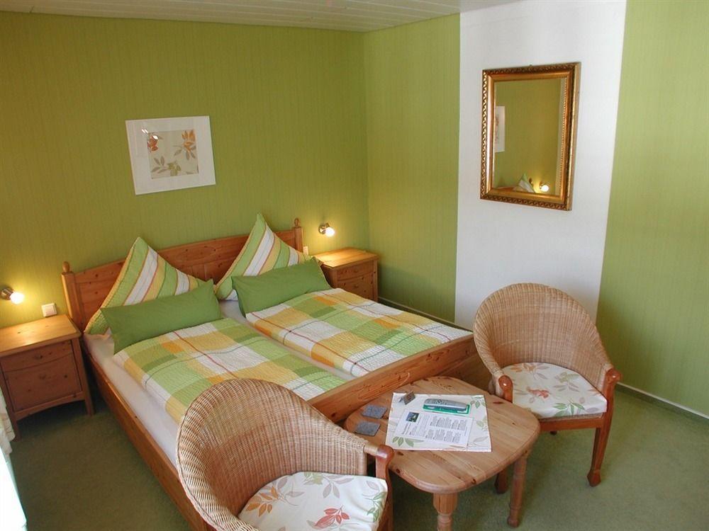Haus Uebernachtenswert Cochem Mosel Екстер'єр фото