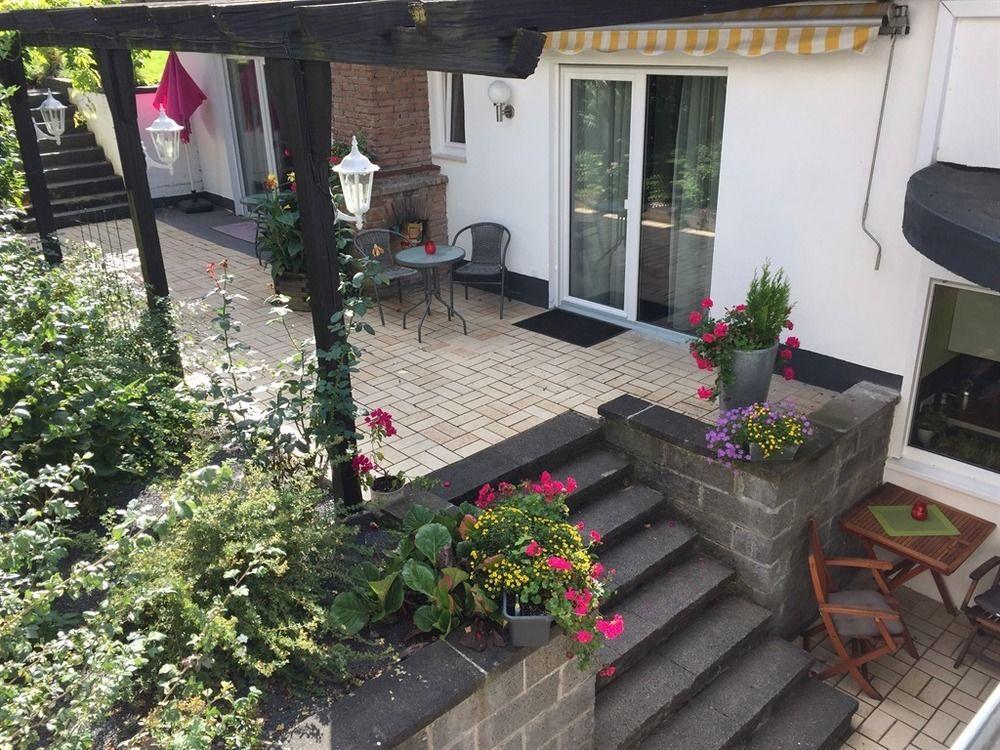Haus Uebernachtenswert Cochem Mosel Екстер'єр фото