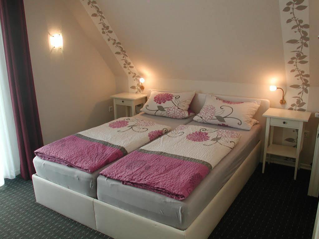 Haus Uebernachtenswert Cochem Mosel Екстер'єр фото
